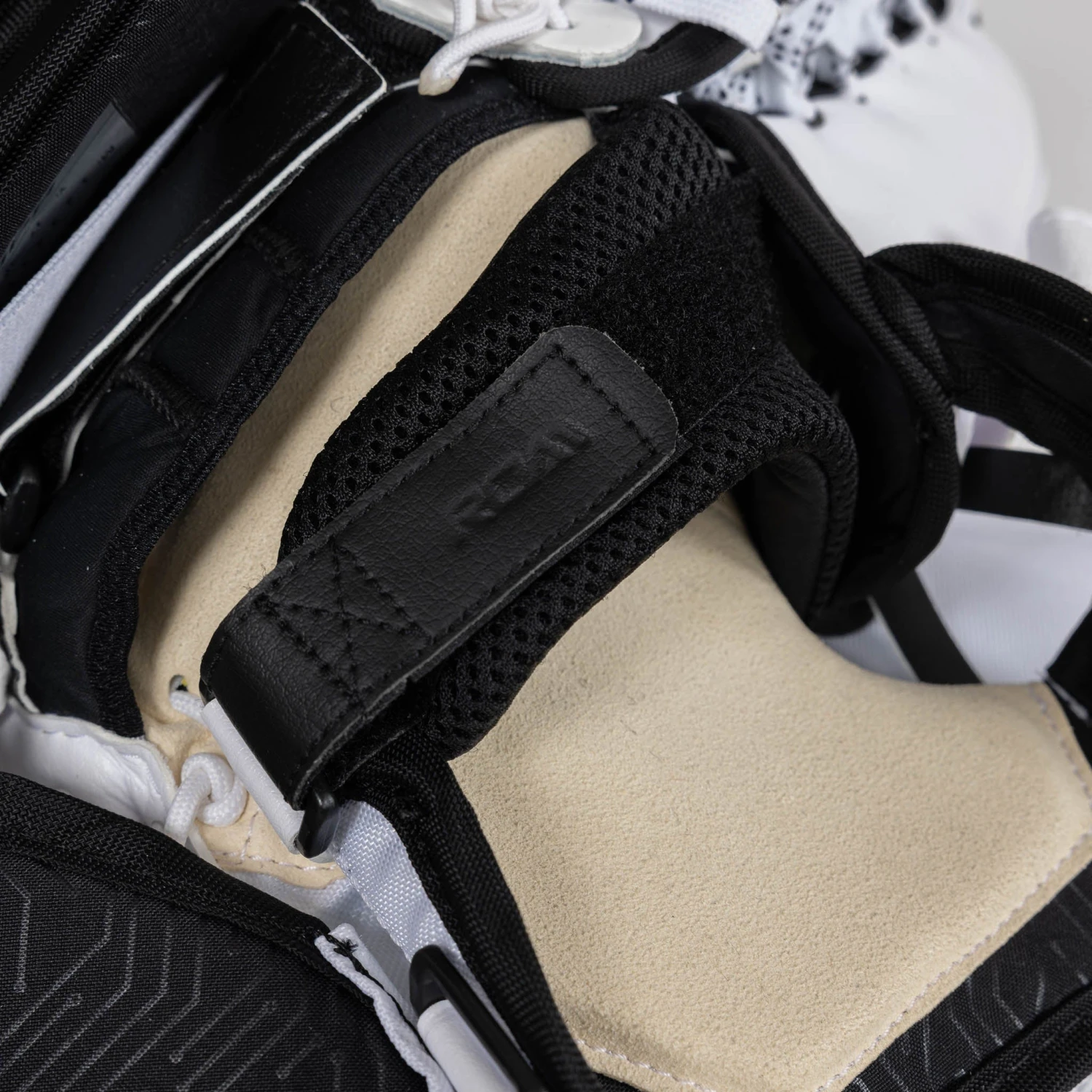 Bauer Supreme Mach Senior Goalie Catcher - Image 11