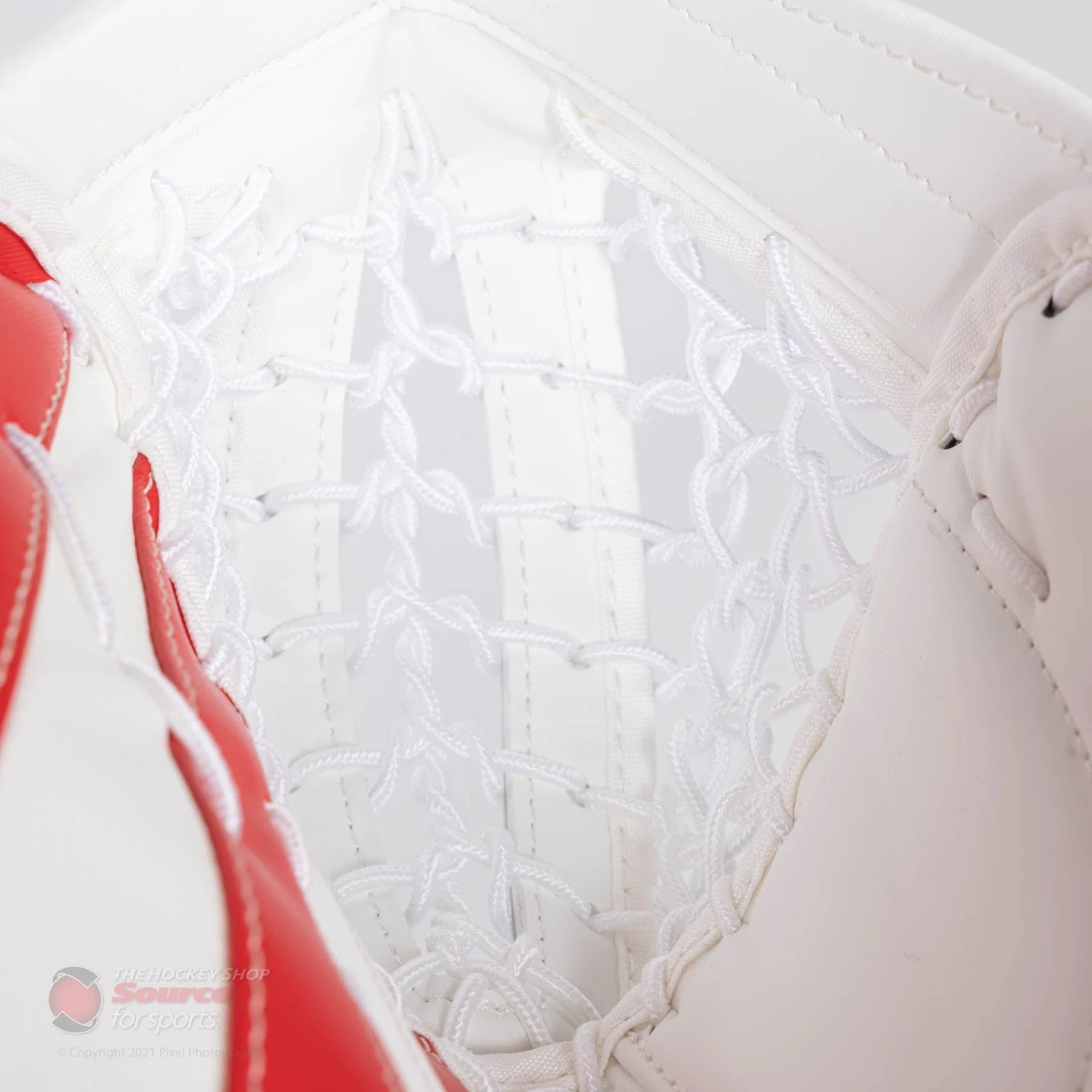 CCM Extreme Flex E5.5 Youth Goalie Catcher - Image 4